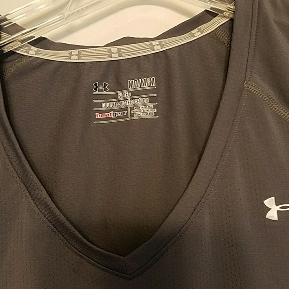 Under Armour t-shirt - Picture 2 of 3
